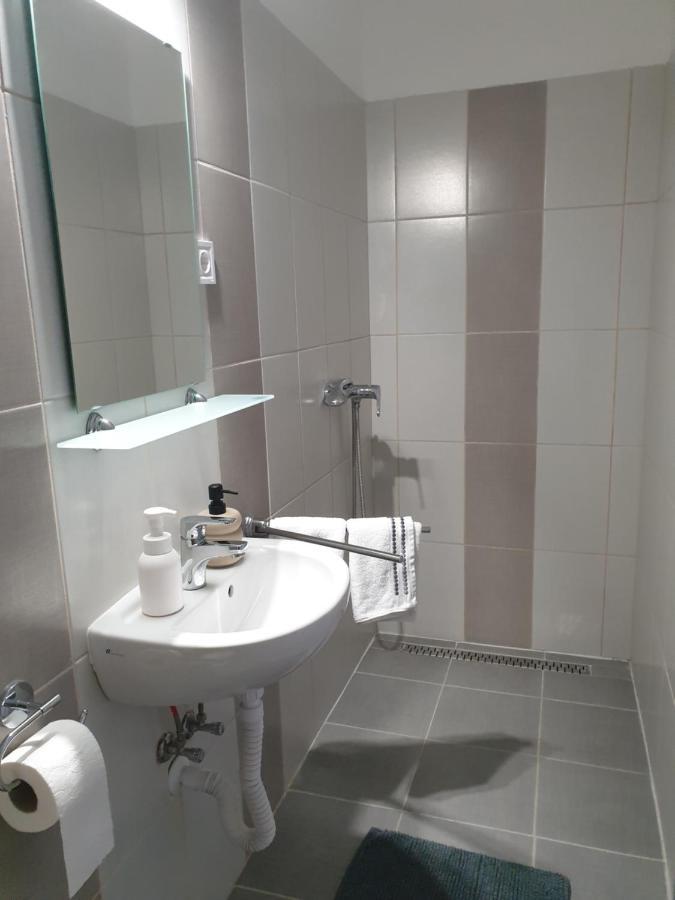 Chill House Apartman Эгер Экстерьер фото